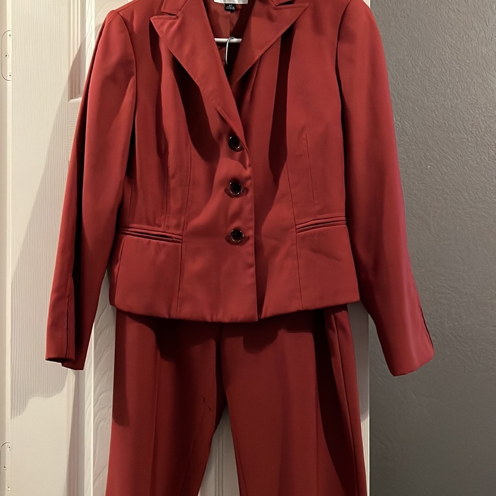 Kasper suit - Picture 2 of 9